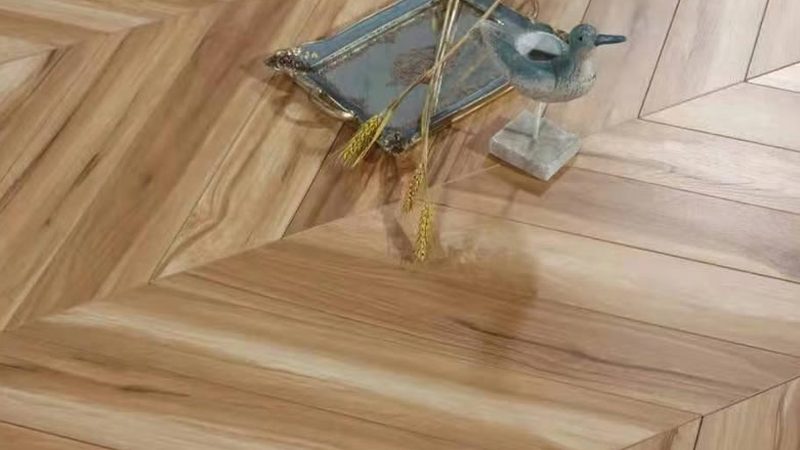 实木地板龙骨间距，究竟多少才合适？**